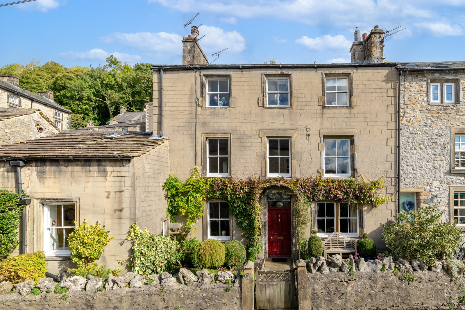 HISTORIC HOUSE FOR SALE IN SETTLE TOWN CENTRE